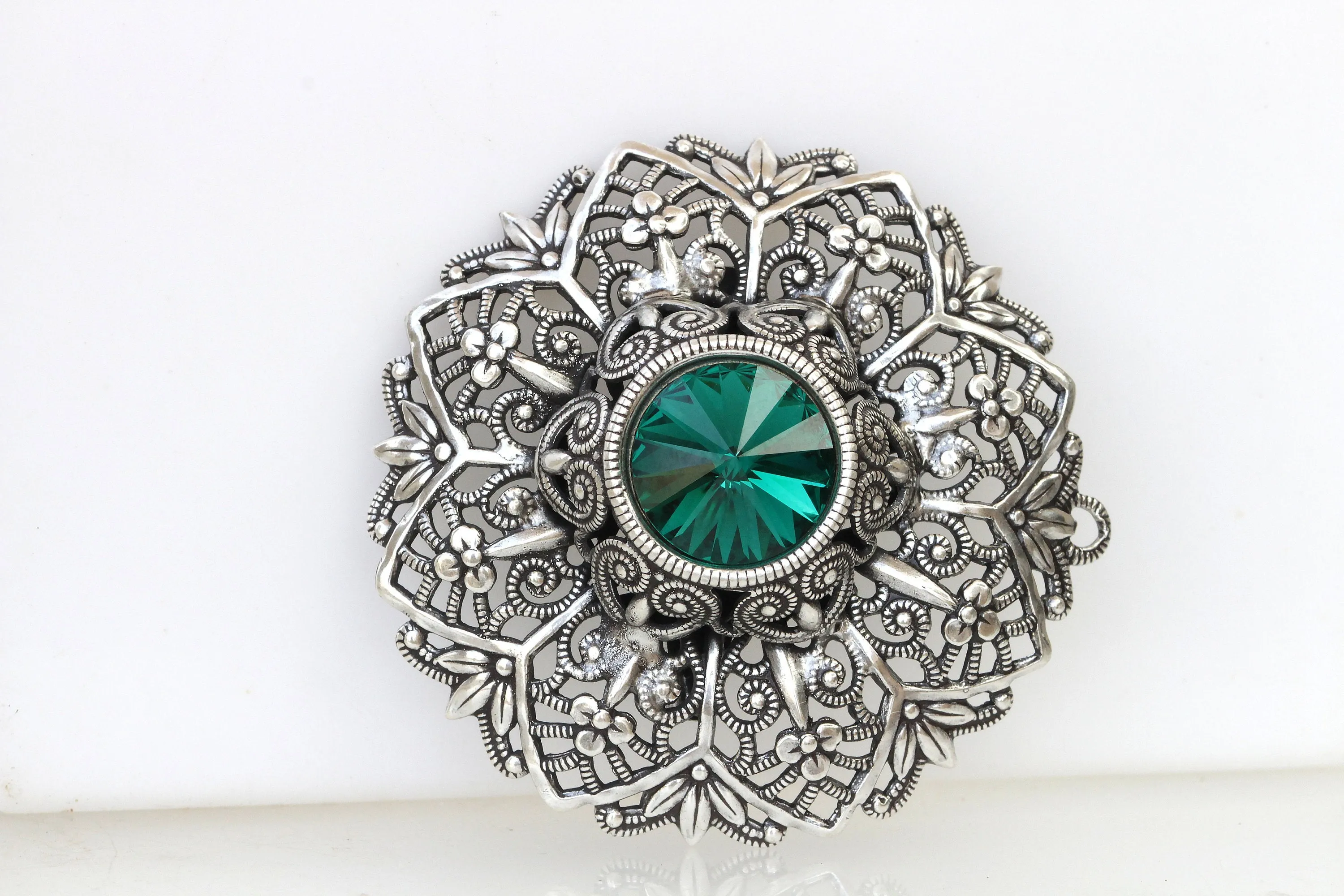 EMERALD BROOCH