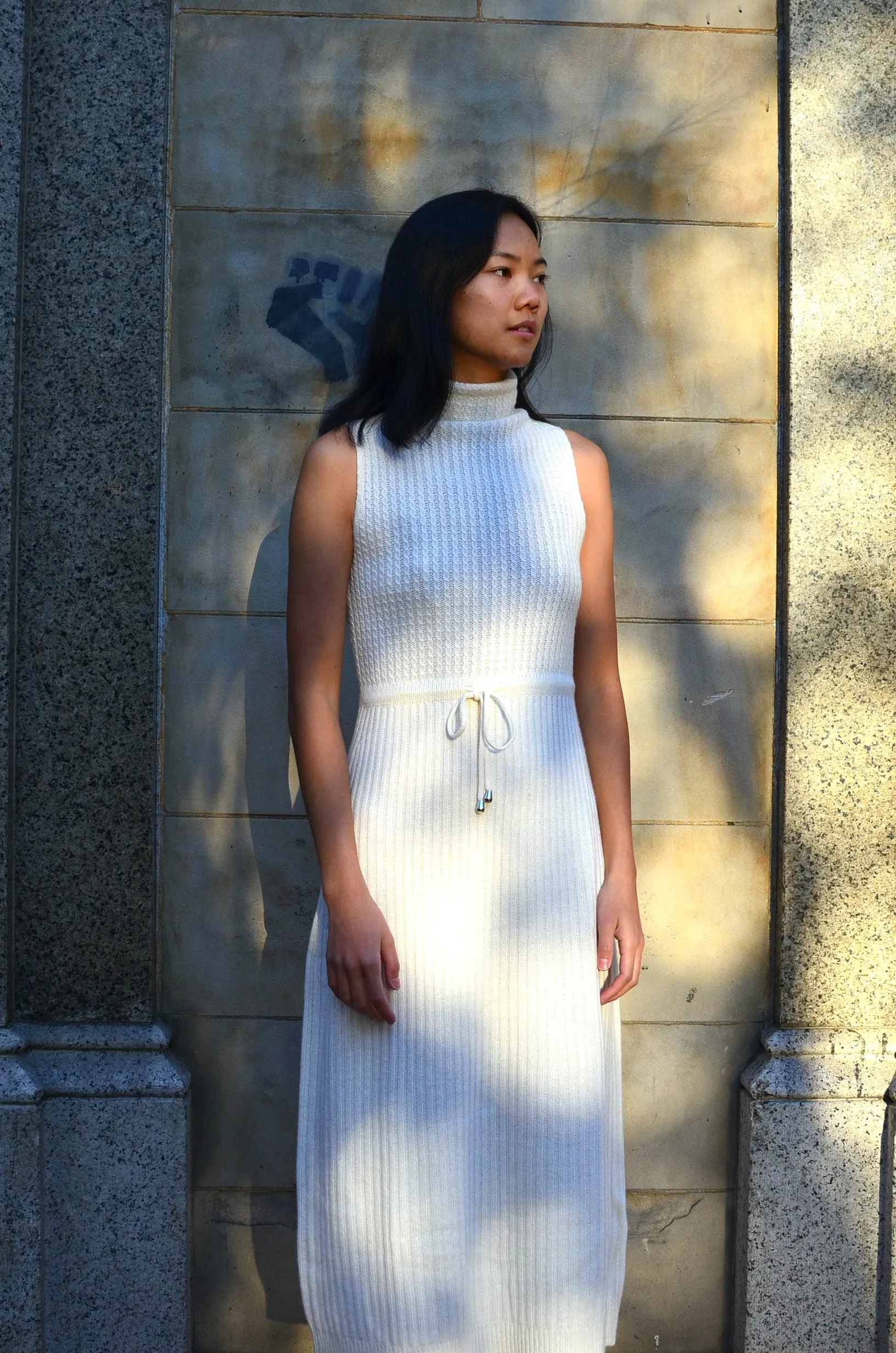 EPEE - SLEEVELESS  KNIT DRESS (OFF WHITE)