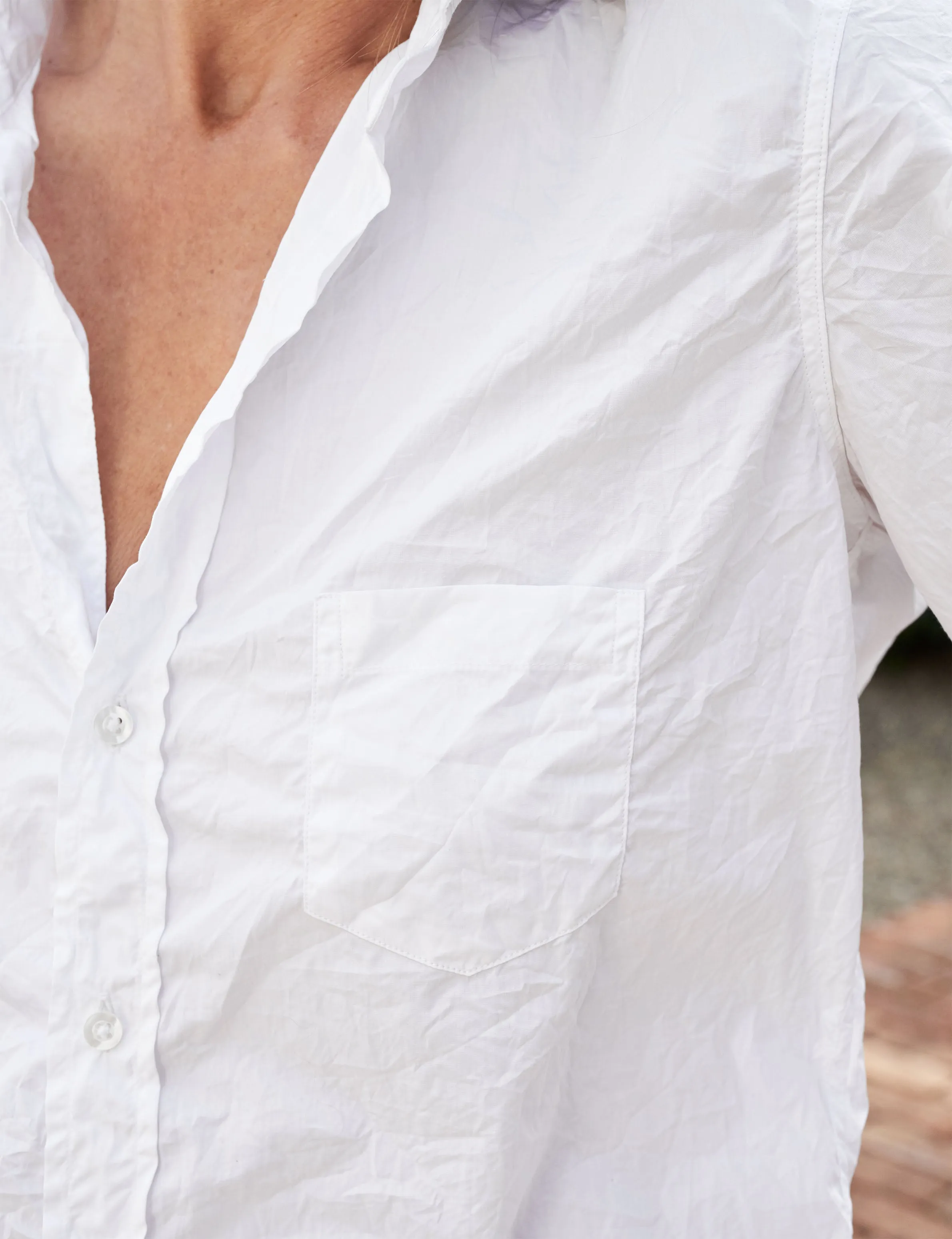 Frank & Eileen - Barry Woven Button Up in White Crinkle Superfine