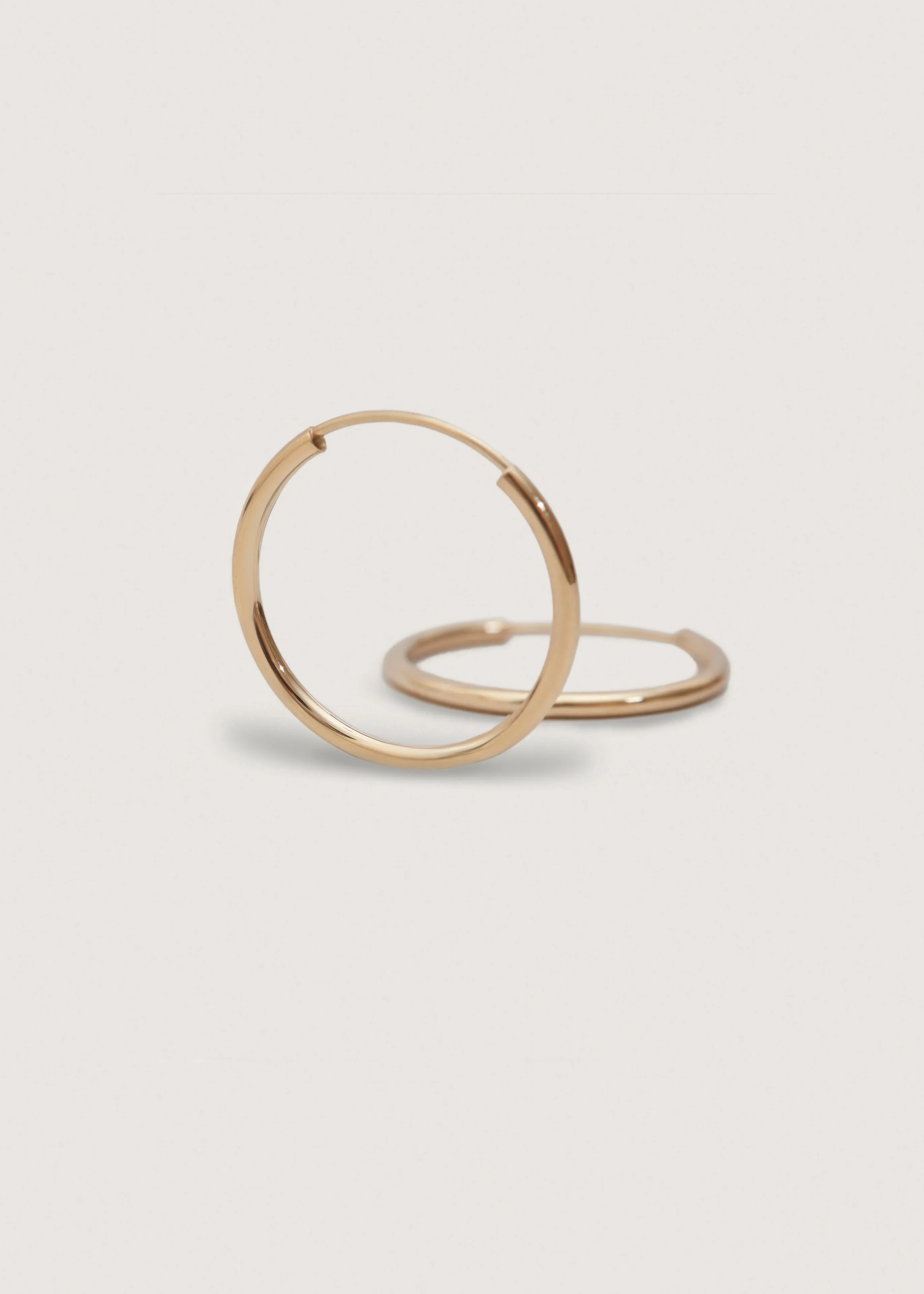 Lightweight Hoop Earrings Medium